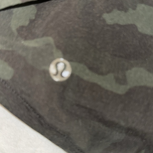 Lululemon speed up 2.5” - Picture 3 of 5